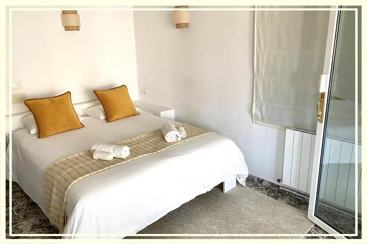 Villa La Higuera Sayalonga Spain